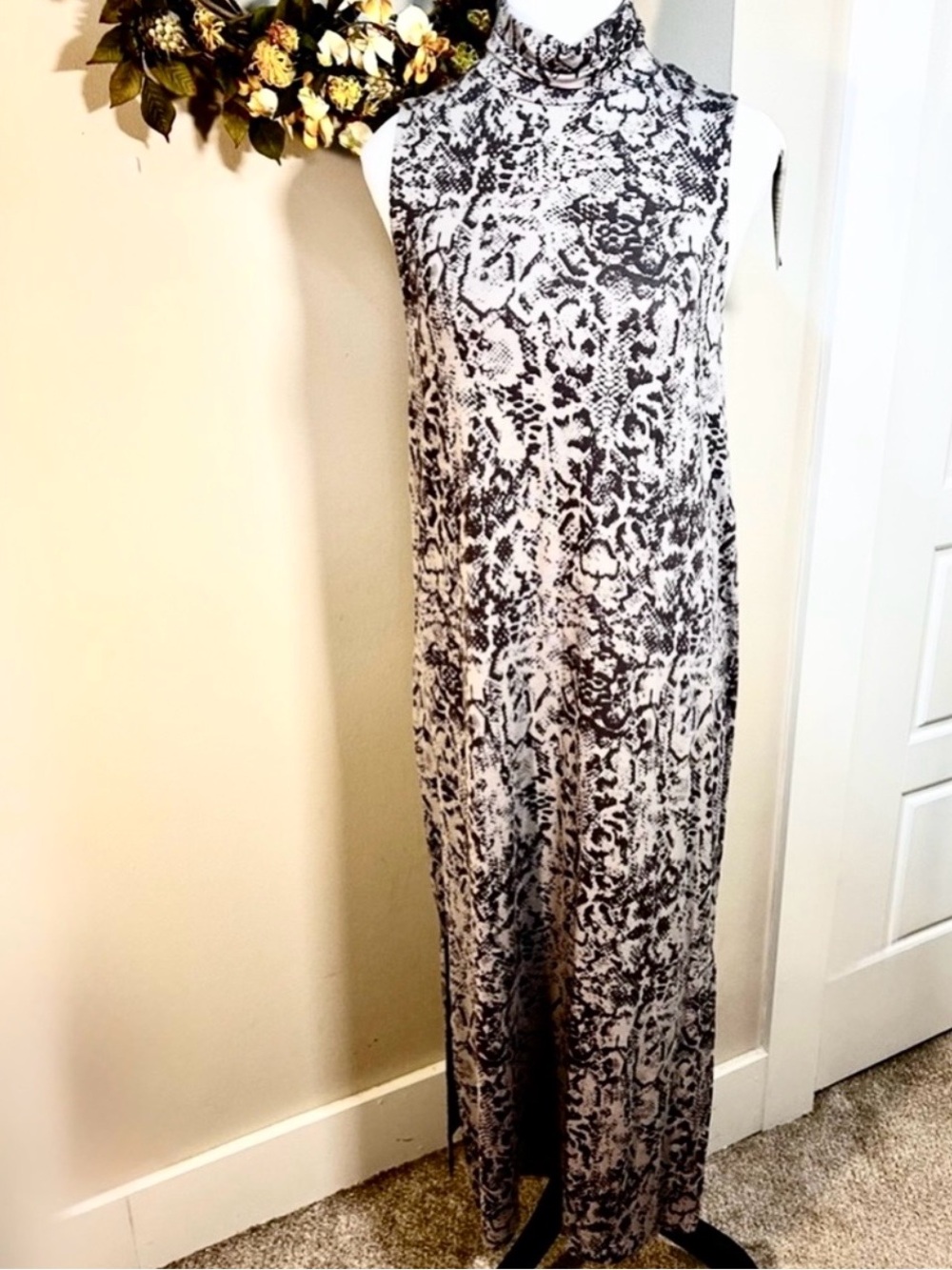 💥NWT Garnet Hill Python Print TENCEL Mock Neck Side Slit Maxi Dress Sz S💛